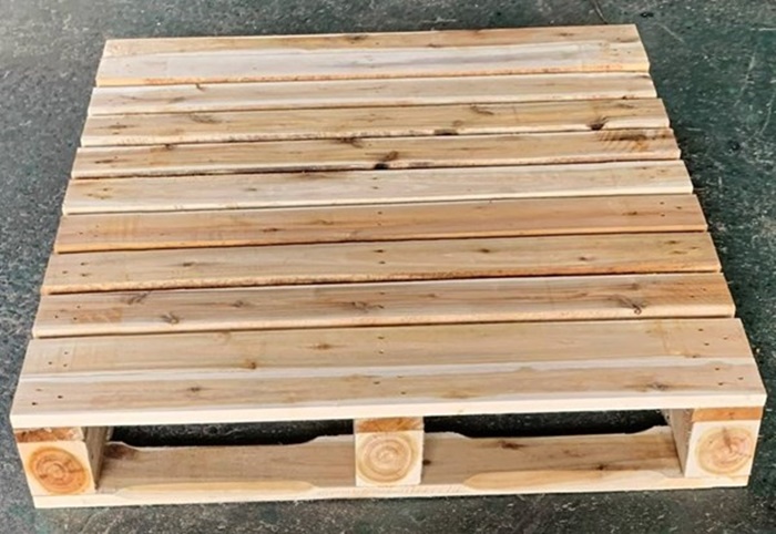 New Pine Wood Pallet